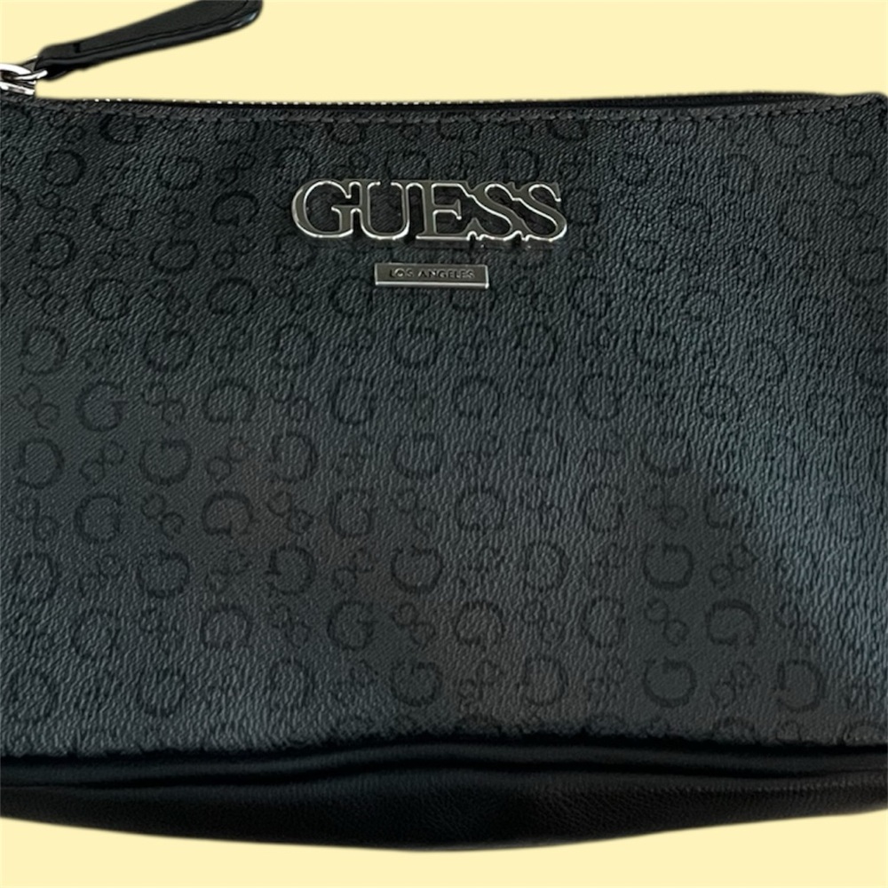 GUESS Monogram Shoulder Bag 🖤 - Picture 5 of 5